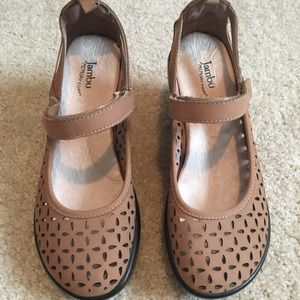 NWOB Jambu Memory Foam Wedges